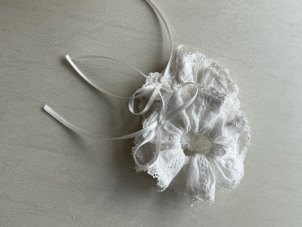 【PRE-ORDER】Ribbon Scrunchie