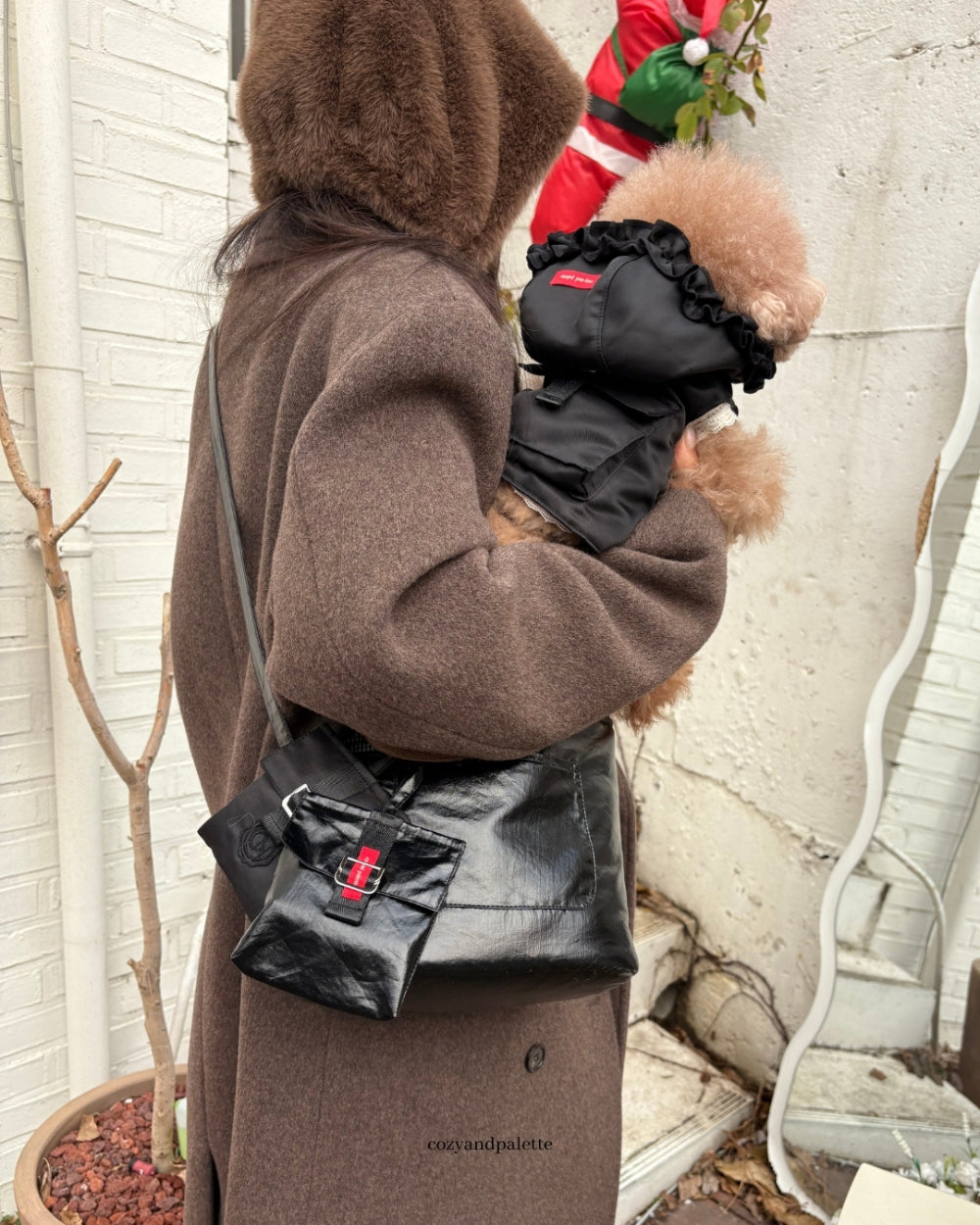 Cheeselet Walk Bag  Glossy Black