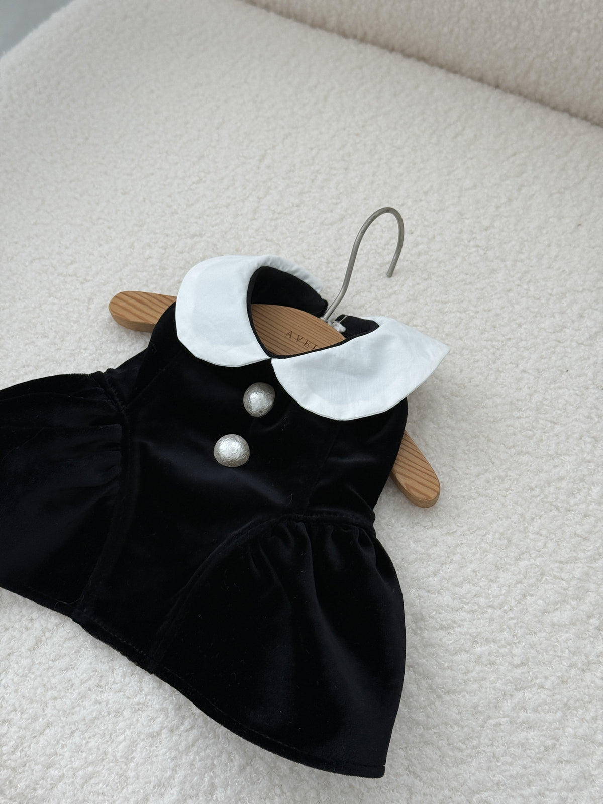 【PRE-ORDER】Black Velvet Dress