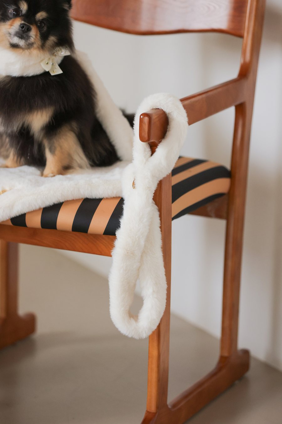 【PRE-ORDER】Eco Fur Leash アイボリー