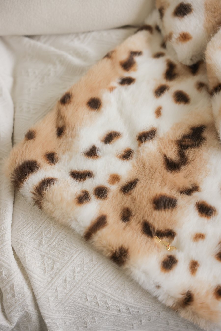 【PRE-ORDER】Eco Fur Angel Blanket レオパード