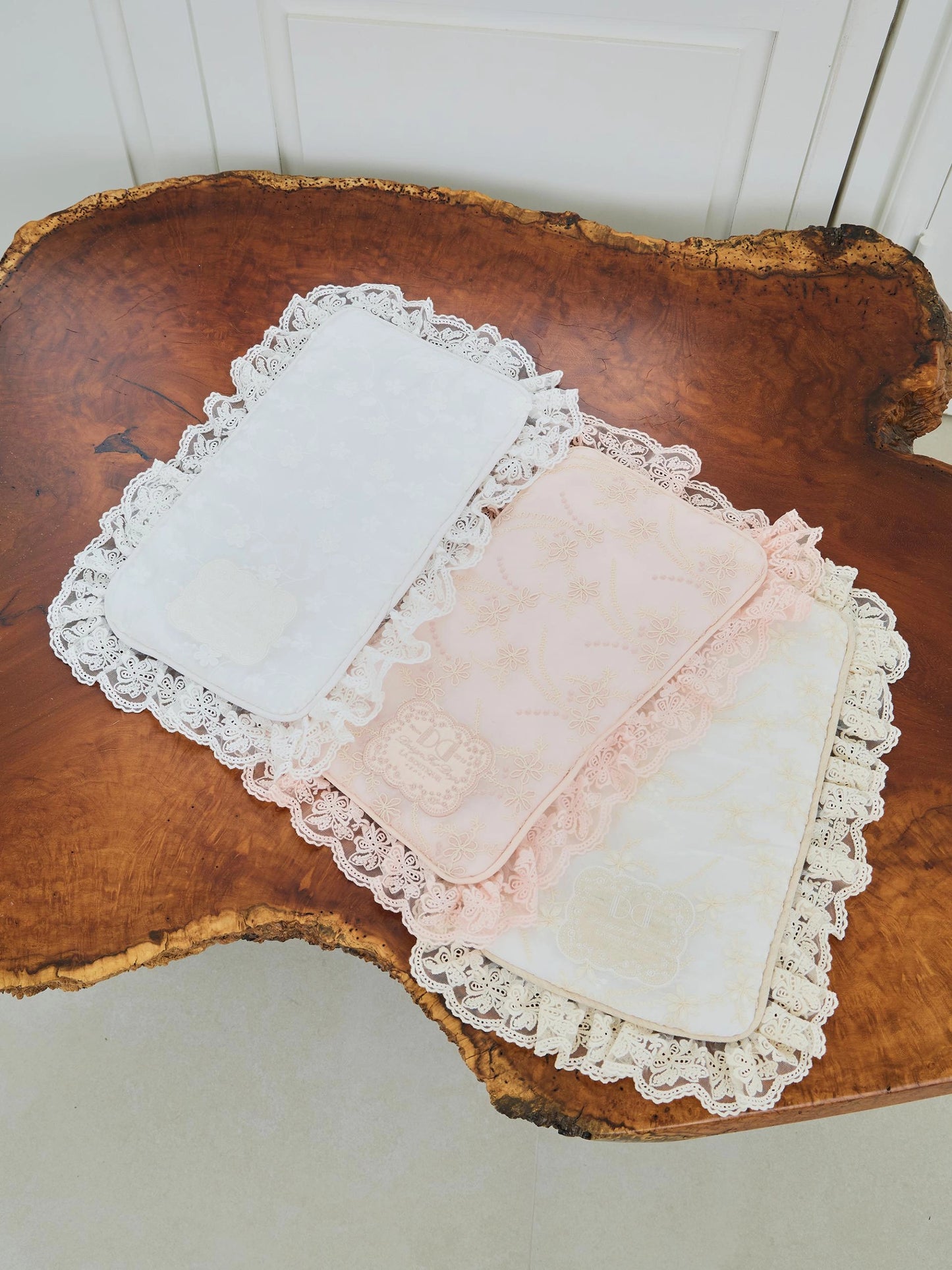 Lace de Blanc Mat 全3色