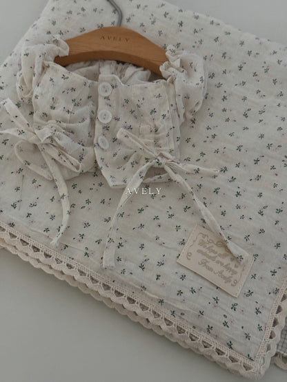 【PRE-ORDER】Lavender Floral Blouse