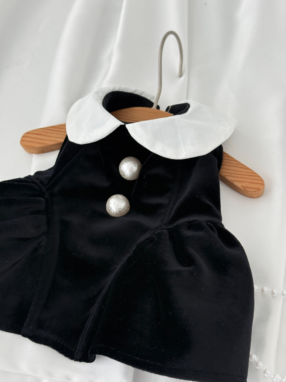 【PRE-ORDER】Black Velvet Dress