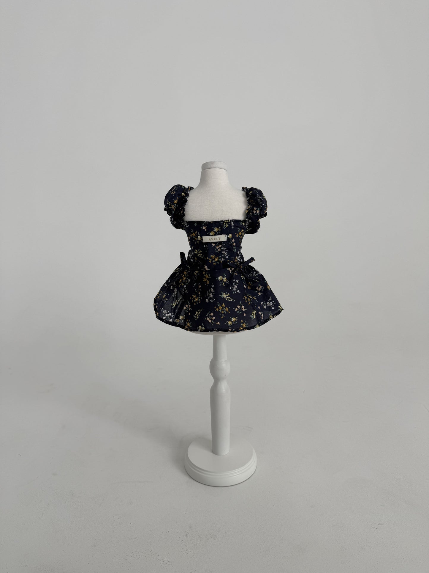 【PRE-ORDER】Liberty Navy Floral Dress ※予約終了