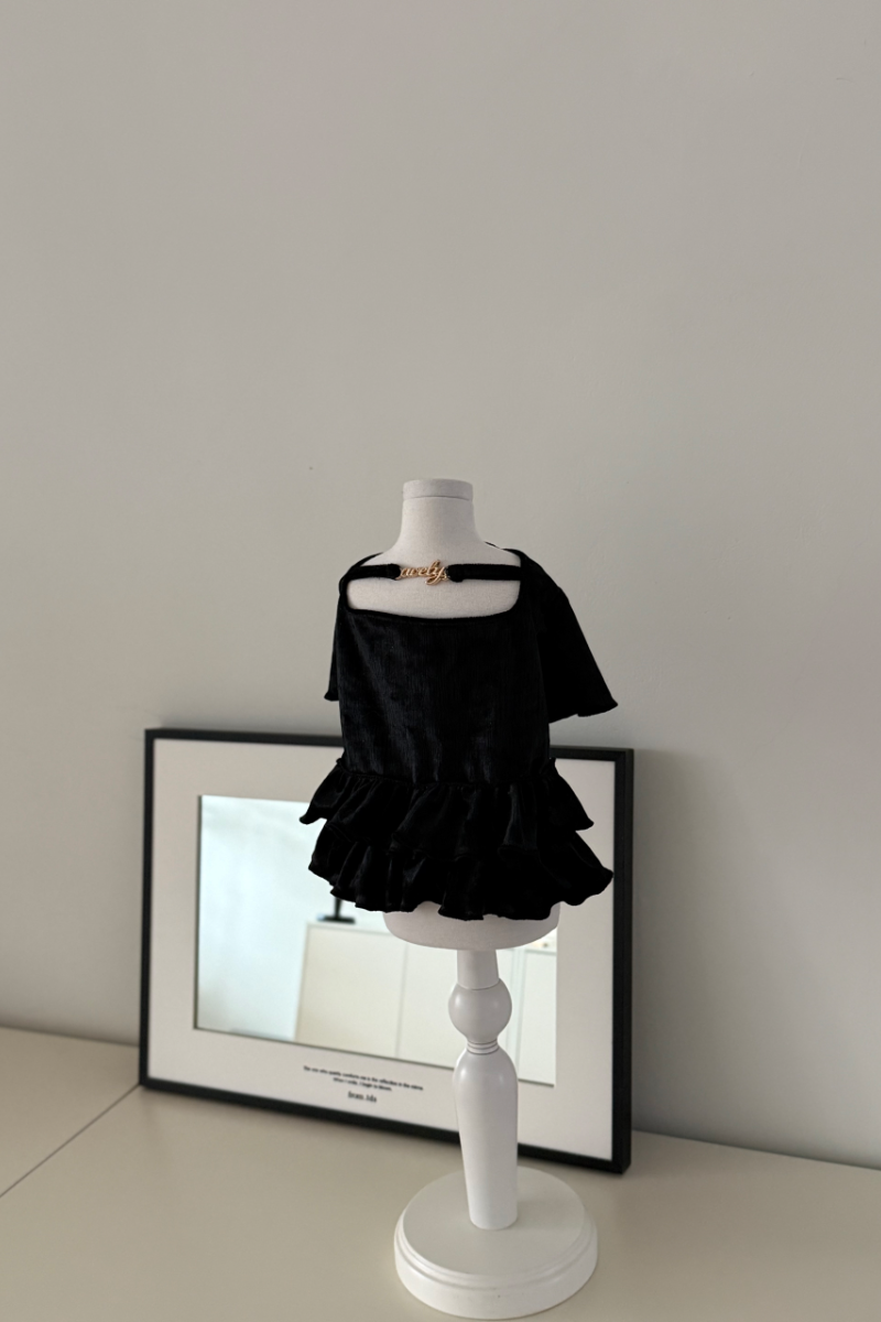 Velvet Ruffle Top 全3色