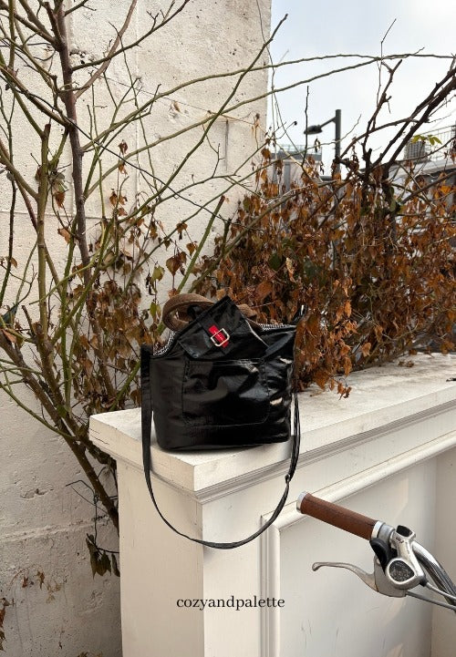 Cheeselet Walk Bag  Glossy Black