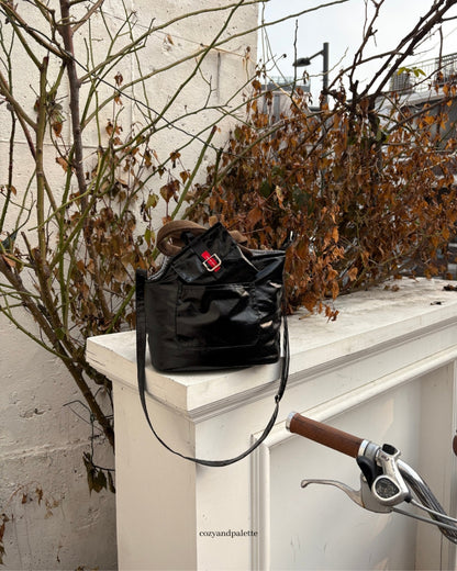 Cheeselet Walk Bag  Glossy Black